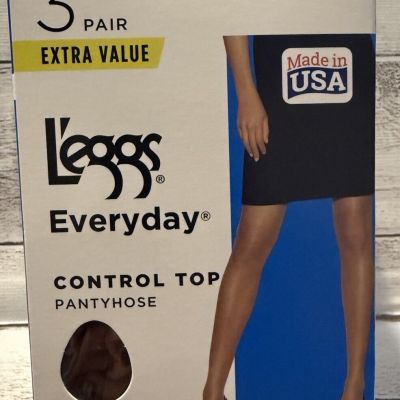 Leggs Everyday Control Top Pantyhose 3 Pair Pack Size B Nude Sheer Toe