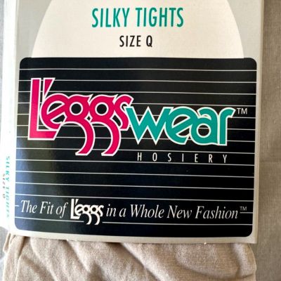 VTG 90s..LEGGS..SILKY..TIGHTS SPANDEX..NEW..USA..KHAKI..NEW..sz Q