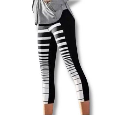 Athleta Women's XXS Sonar Stripe Capri Leggings Black White Yoga Gym Activewear