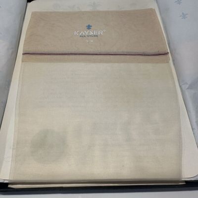 VINTAGE Kayser Hosiery-Seamless-Downy Sz9M X 2 *NEW