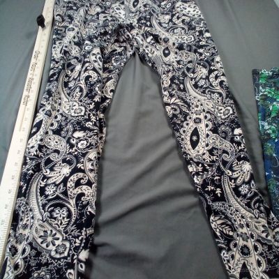 Romans womans plus black white tan leggins sz 18/20