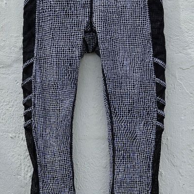 Lululemon Womens Leggings Size 4 Black White Wild And Free Side Leg Mesh Pockets