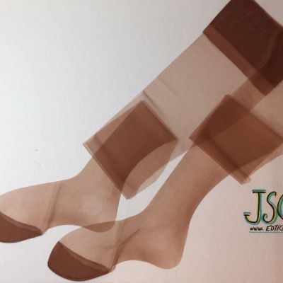 13 Pair Vintage BAKERS DOZEN 1950 9 X 32” BEIGE FABULOUS 100perc Nylon Stockings ????