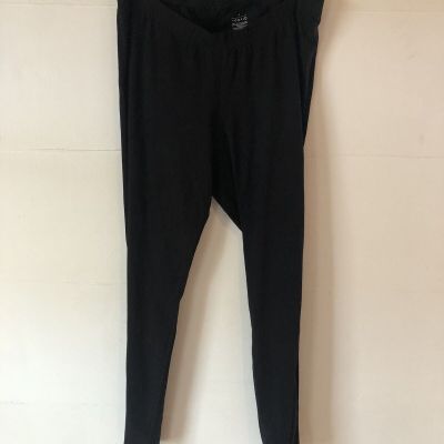 Torrid Size 3 Mesh Side Insert Full Length Black Elastic Waist Leggings