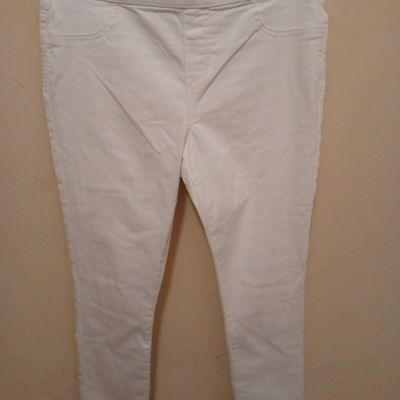 NEW! Style&Co white mid-rise stretch pull on Jeggings Jeans Pants Women's Small!