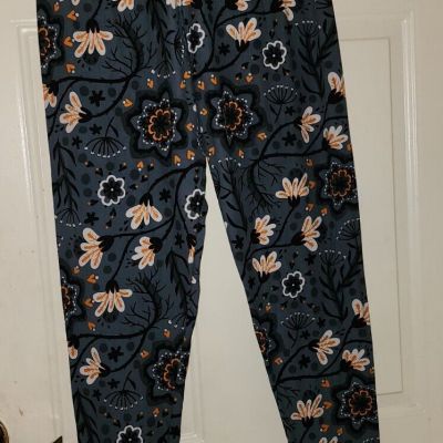 Grey Leggings W/ Orange & White Flowers By Leggings Depot Sz (3x-5x) EUC Soft