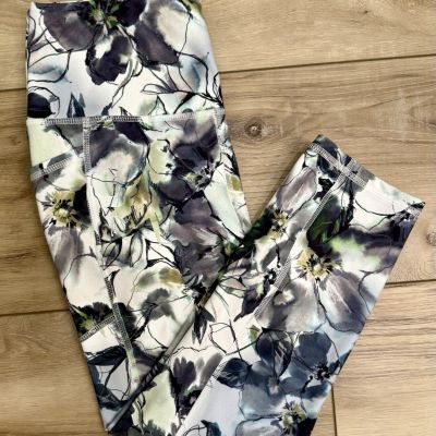 RBX Leggings Women Medium/M Gray Floral Capri Elastic Waist Workout/Yoga Pants