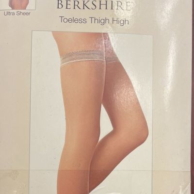 Berkshire Ultra Sheer Hose Without Toes Thigh High SZ C-D Utopia 1375