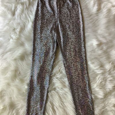 Fashion Nova Ladies Silver Metallic Leggings; SZ Small.