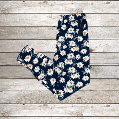 Women’s Leggings Flower Print Daisy Size S/M NWT Extra Stretchy Buttery Soft